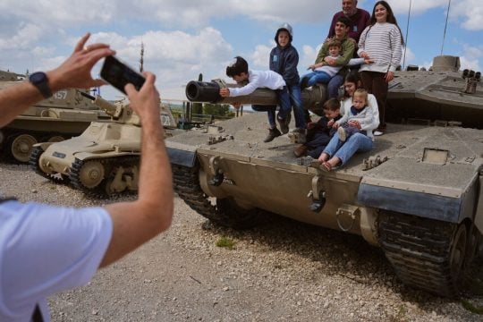 Κοινός θρήνος, κοινό αίτημα για ειρήνη